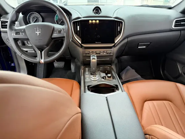 Maserati Ghibli — Фото автомобиля 7