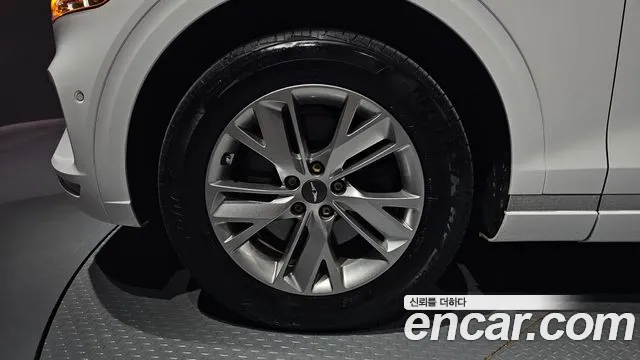 Genesis GV70 — Фото автомобиля 5