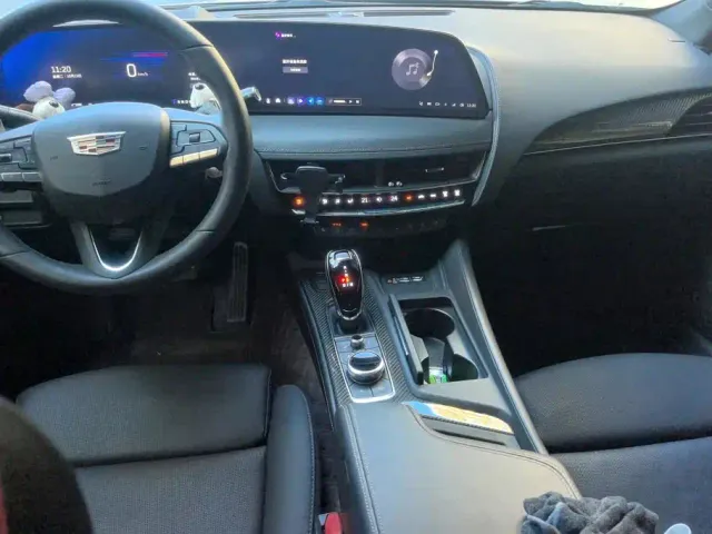 Cadillac CT5 — Фото автомобиля 12