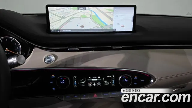 Genesis GV70 — Фото автомобиля 18