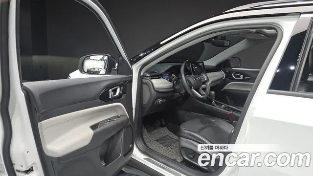 Jeep Compass — Фото автомобиля 14