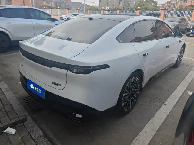 Nissan N7 — Фото автомобиля 3