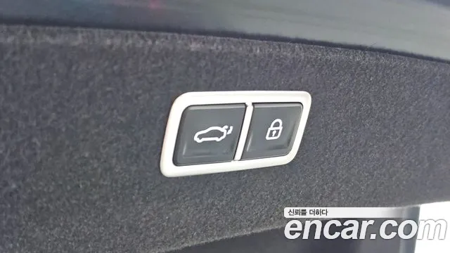 Genesis G80 Electrified G80 (RG3) — Фото автомобиля 17