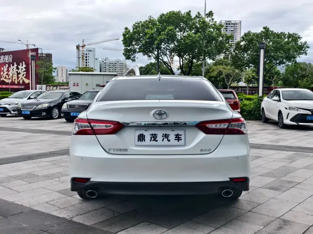 Toyota Camry — Фото автомобиля 4