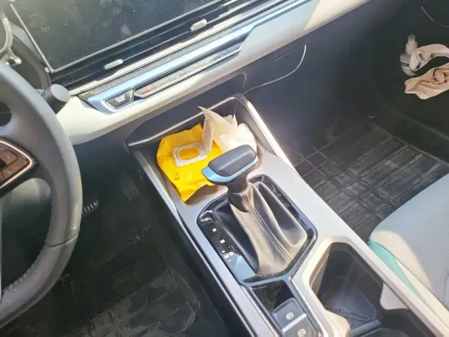 Geely Emgrand — Фото автомобиля 15