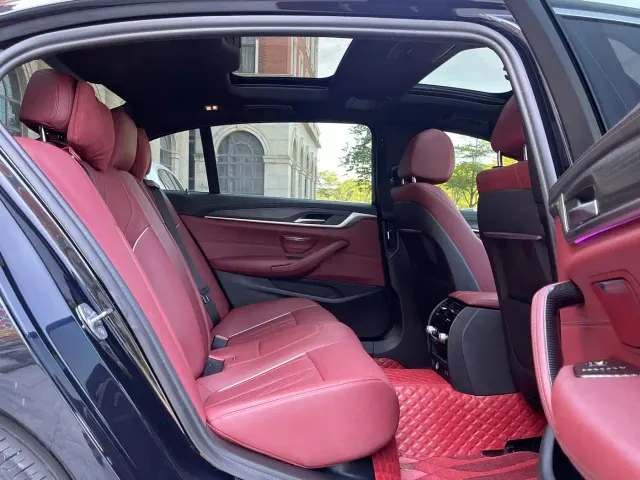 BMW 5 Series — Фото автомобиля 18