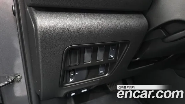 Renault-KoreaSamsung QM6 Новый QM6 2.0 GDe LE Signature 2WD — Фото автомобиля 26