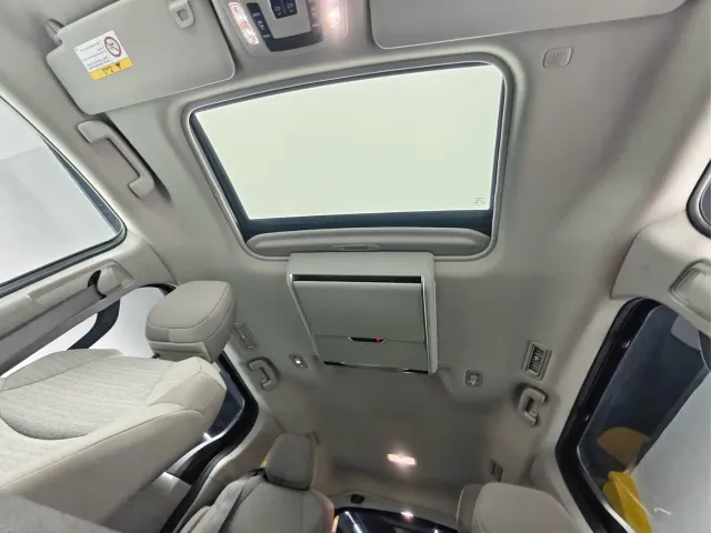 Toyota Sienna — Фото автомобиля 12