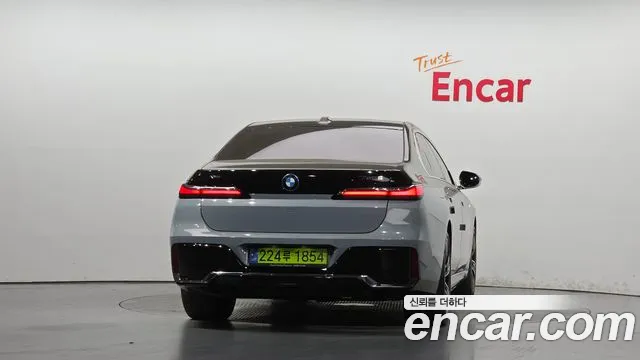 BMW 7 Series — Фото автомобиля 4