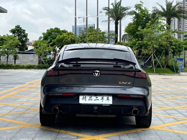 Changan UNI-V — Фото автомобиля 5