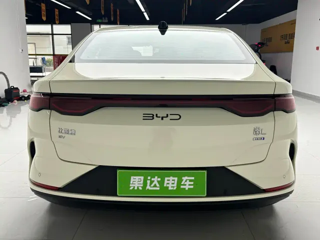 BYD Qin L — Фото автомобиля 4