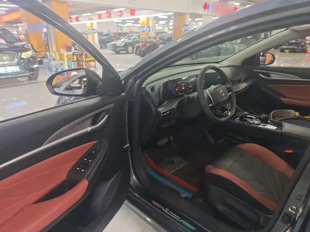 Changan Eado — Фото автомобиля 15