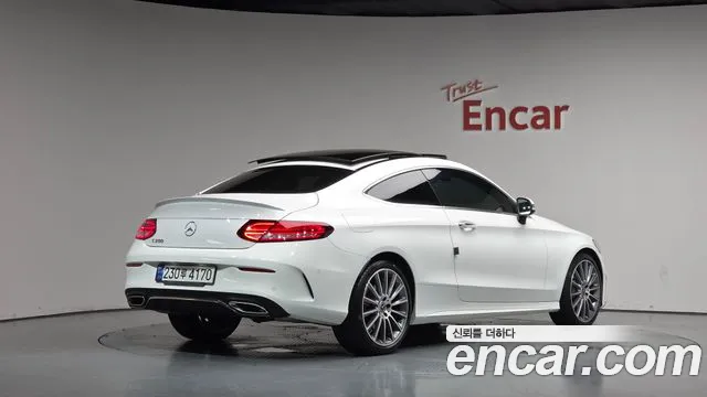 Mercedes-Benz C-Class — Фото автомобиля 2