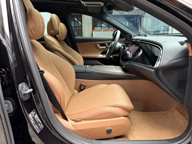 Mercedes-Benz E-Class — Фото автомобиля 9