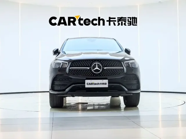 Mercedes-Benz Mercedes-Benz GLE Coupe 2020 GLE 350 4MATIC Coupe SUV Luxury — Фото автомобиля 2