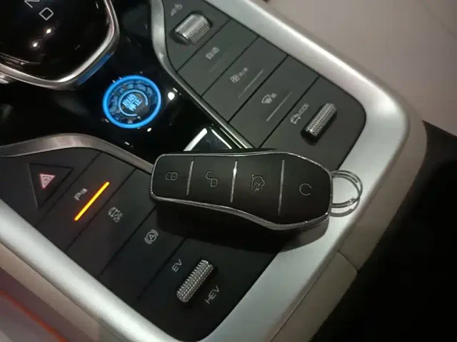 BYD Song Pro — Фото автомобиля 8