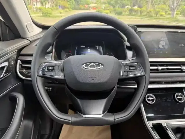 Chery Tiggo 8 — Фото автомобиля 18