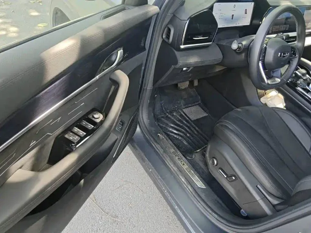 Geely Xingyue L — Фото автомобиля 12