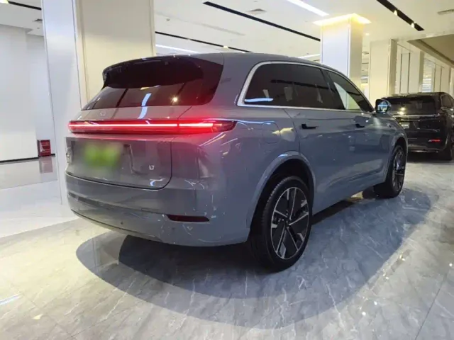 Li Auto L7 — Фото автомобиля 6