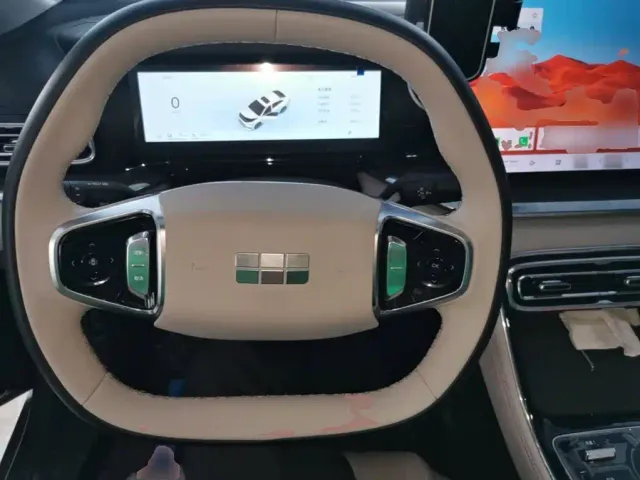 Geely Galaxy Stellar 6 — Фото автомобиля 10