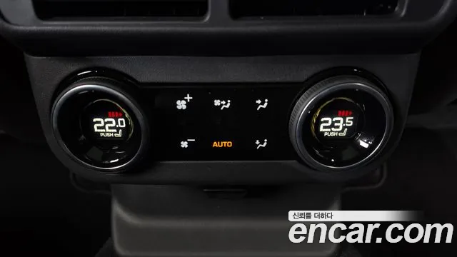 Land Rover Range Rover Velar Range Rover Velar 3.0 P400 Dynamic HSE — Фото автомобиля 18