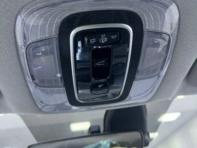 Hyundai Elantra — Фото автомобиля 23