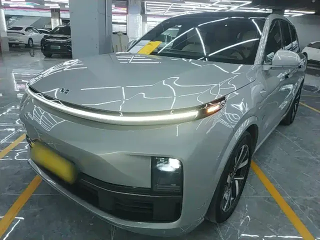 Фотография автомобиля — Li Auto L8