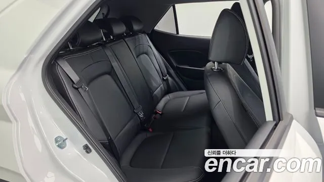 Hyundai Venue — Фото автомобиля 18