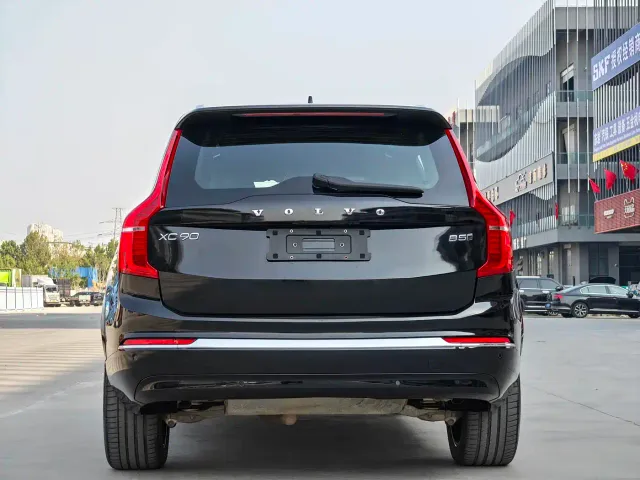 Volvo XC90 — Фото автомобиля 13