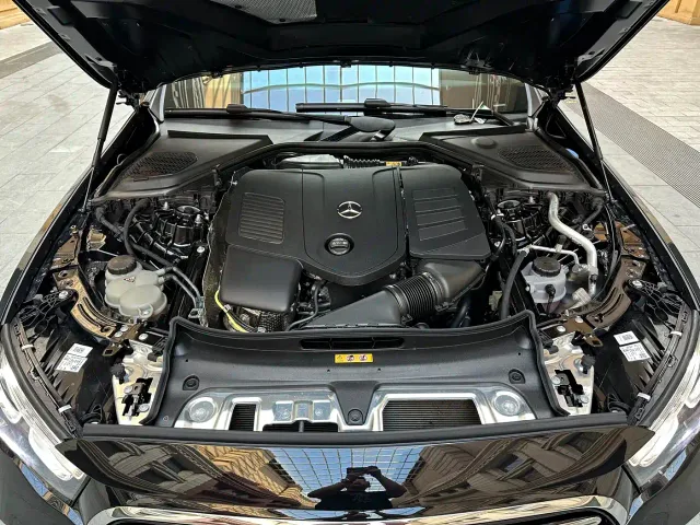 Mercedes-Benz E-Class — Фото автомобиля 19