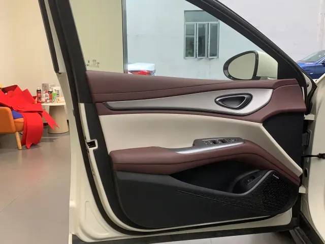 BYD Seal 07 DM-i — Фото автомобиля 8