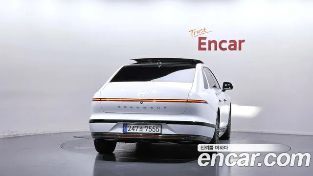 Hyundai Grandeur GN7 — Фото автомобиля 4