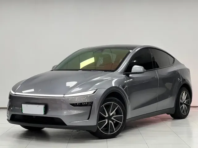 Фотография автомобиля — Tesla Model Y