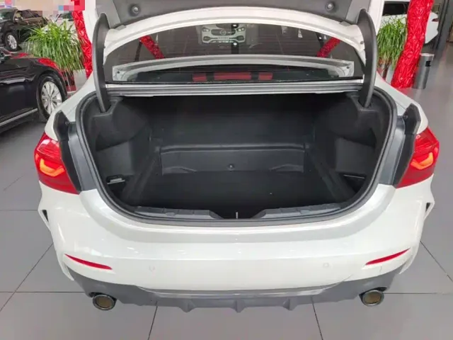 BMW 1 Series — Фото автомобиля 18