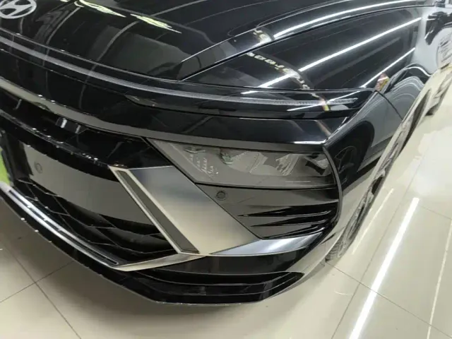 Hyundai Sonata — Фото автомобиля 23