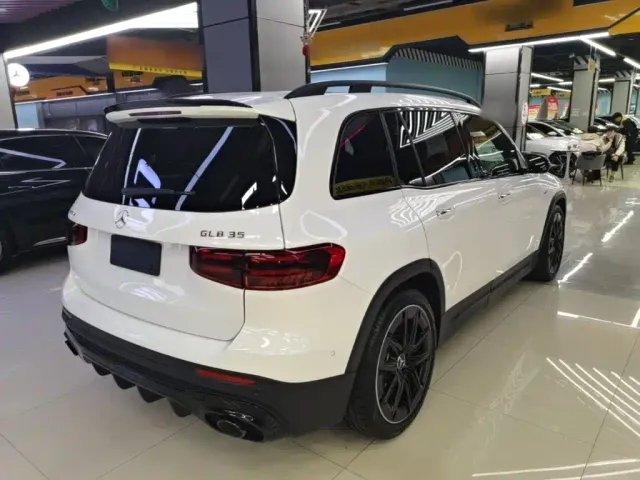 Mercedes-Benz GLB AMG — Фото автомобиля 6