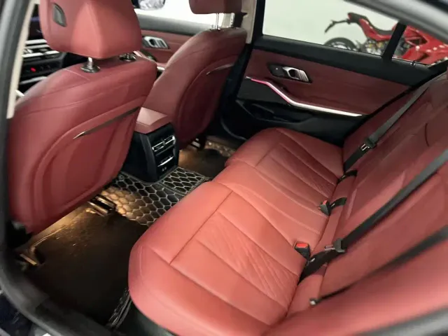 BMW 3 Series — Фото автомобиля 5