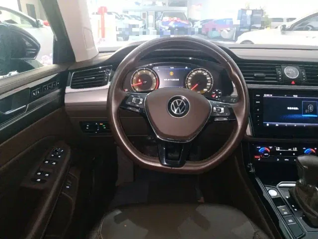 Volkswagen Phideon — Фото автомобиля 10