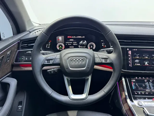 Audi Q7 — Фото автомобиля 20
