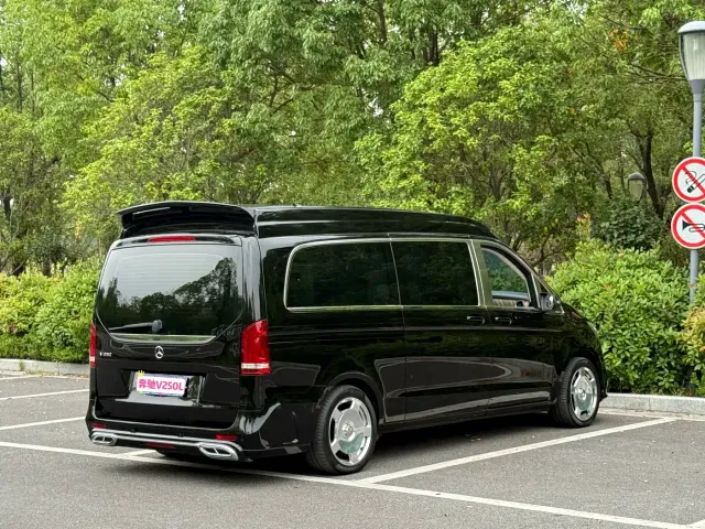 Mercedes-Benz V-Class — Фото автомобиля 4