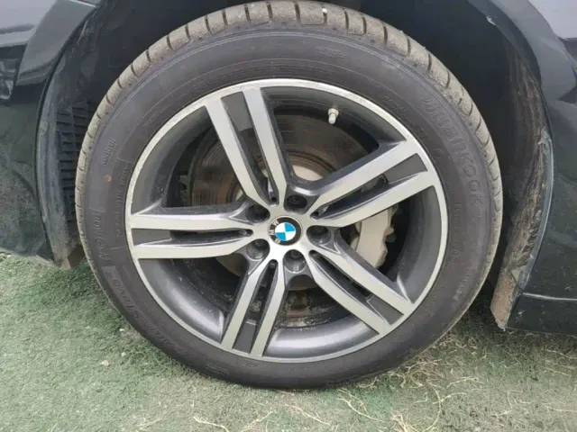 BMW 5 Series — Фото автомобиля 22