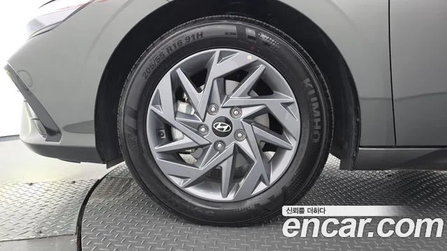 Hyundai Avante CN7 — Фото автомобиля 5