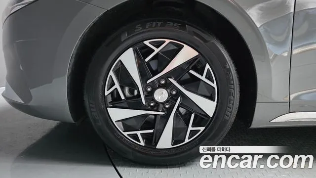 Hyundai Grandeur Premium — Фото автомобиля 5
