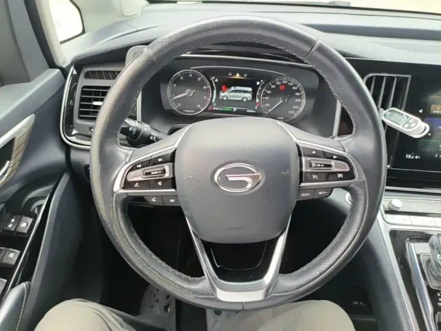 GAC Trumpchi M8 — Фото автомобиля 10