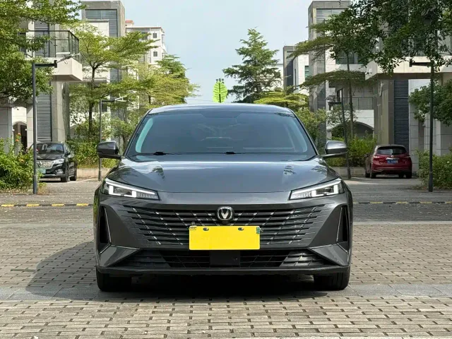 Changan Eado — Фото автомобиля 3