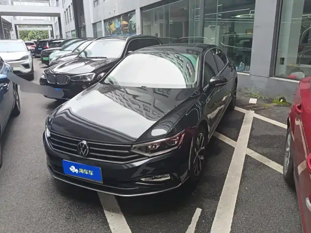 Фотография автомобиля — Volkswagen Magotan