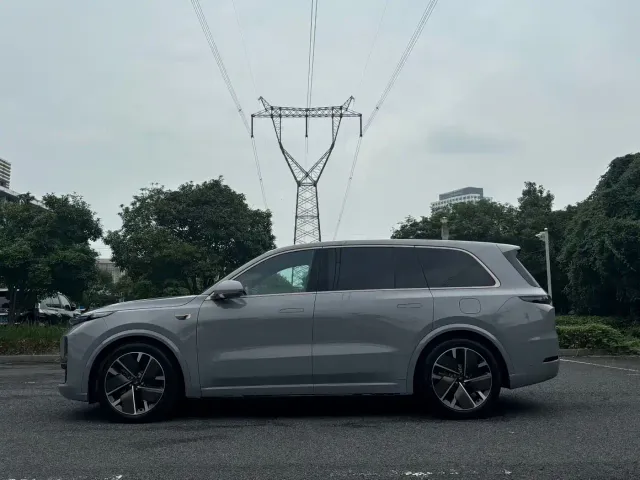 Li Auto L9 — Фото автомобиля 2