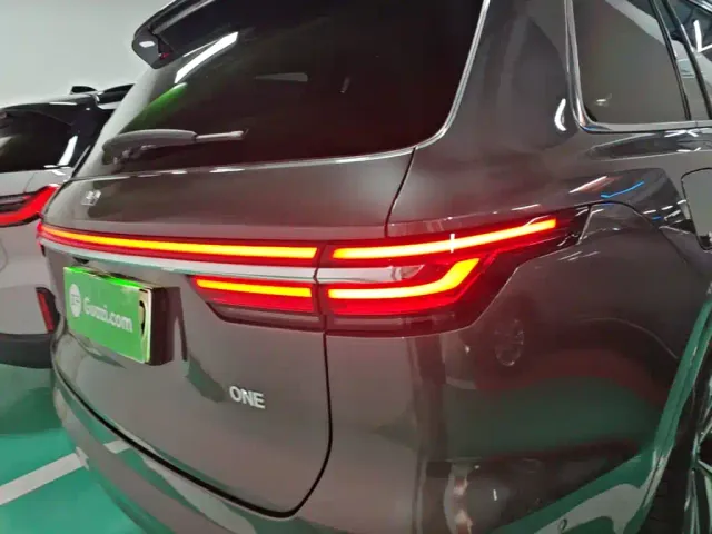 Li Auto ONE — Фото автомобиля 7