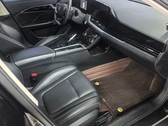 Bestune B70 — Фото автомобиля 14