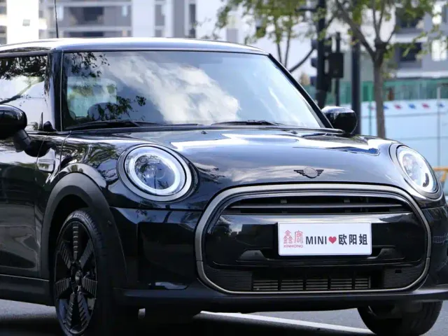 MINI Hatch — Фото автомобиля 7